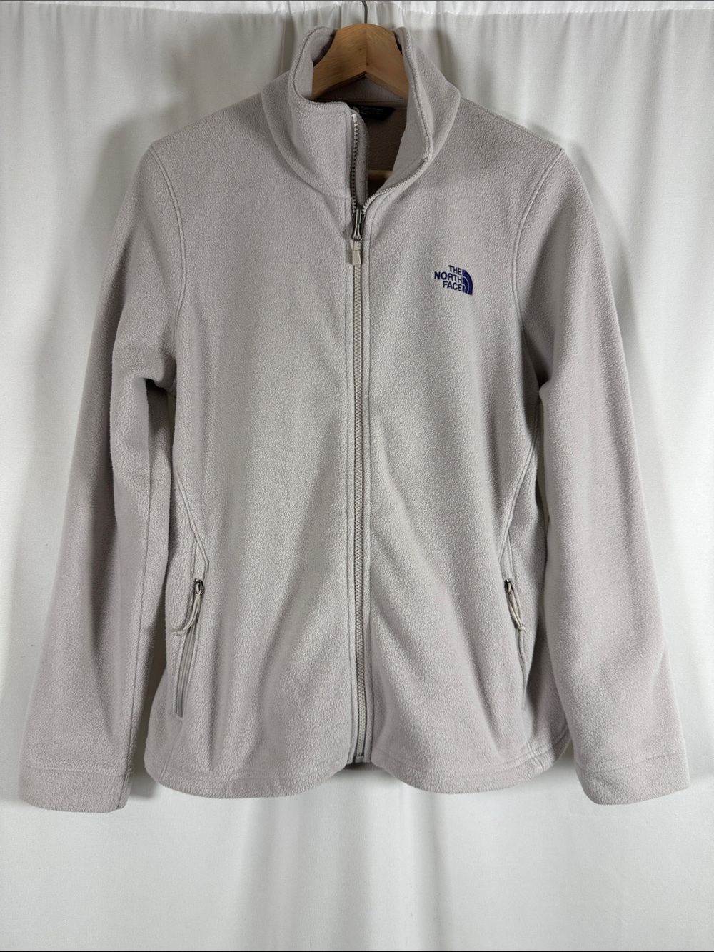 The North Face Women’s Light Gray Fleece Jacket
